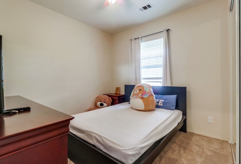 Virtual tour photo 32 of 50 for 425 S Meadowbrook Dr