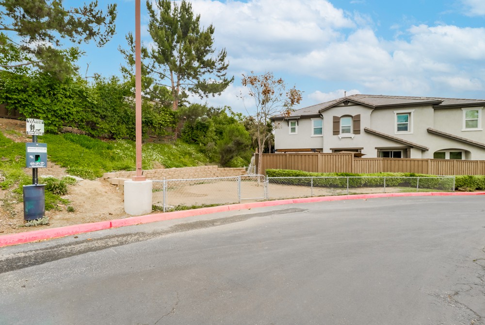 Virtual tour photo 49 of 50 for 425 S Meadowbrook Dr