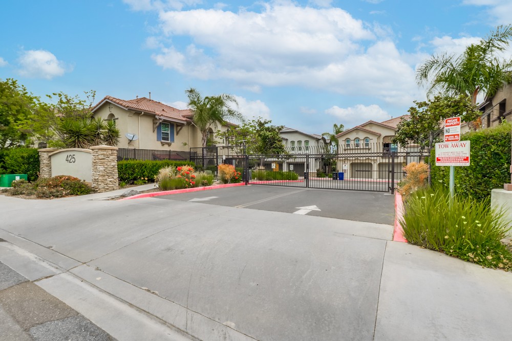 Virtual tour photo 51 of 50 for 425 S Meadowbrook Dr