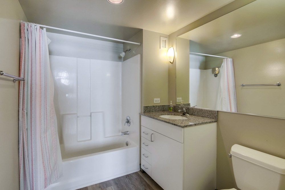 Virtual tour photo 24 of 31 for 425 W Beech St #1107