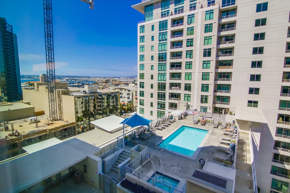 Virtual tour photo 27 of 31 for 425 W Beech St #1107