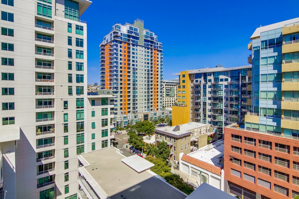 Virtual tour photo 28 of 31 for 425 W Beech St #1107