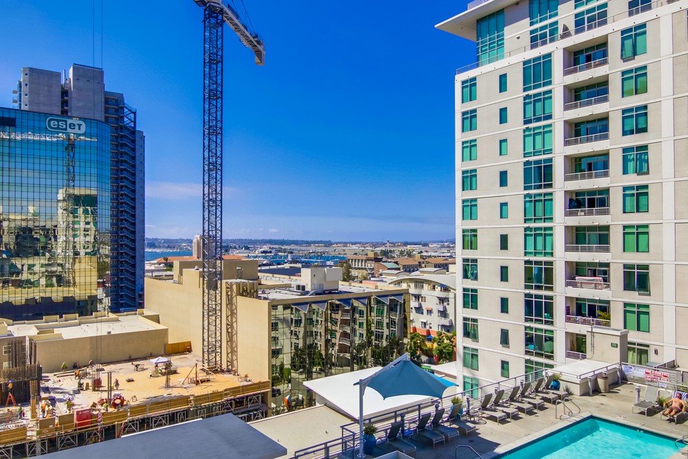 Virtual tour photo 30 of 31 for 425 W Beech St #1107