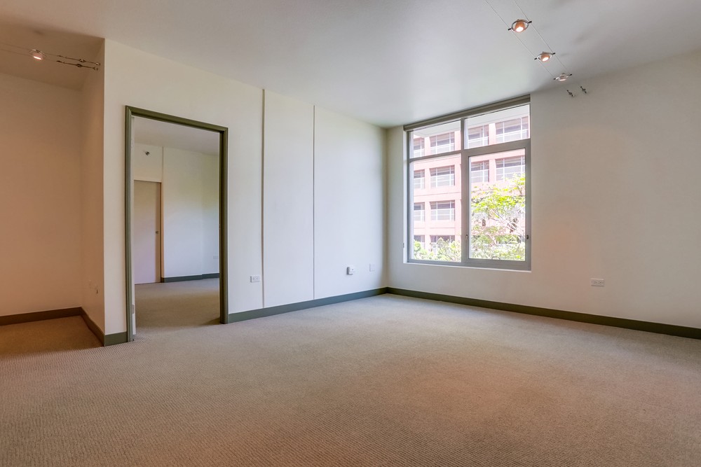 Virtual tour photo 9 of 28 for 425 W Beech St