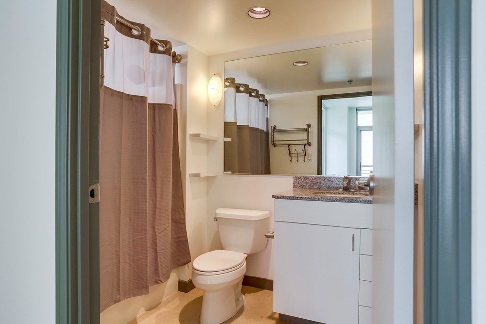 Virtual tour photo 20 of 28 for 425 W Beech St