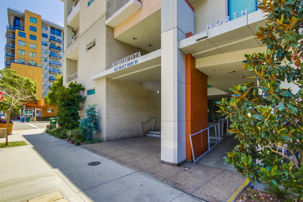 Virtual tour photo 5 of 30 for 425 W Beech St #311