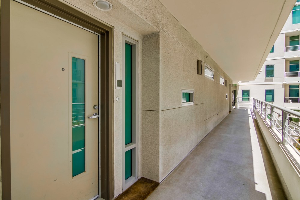Virtual tour photo 6 of 30 for 425 W Beech St #311