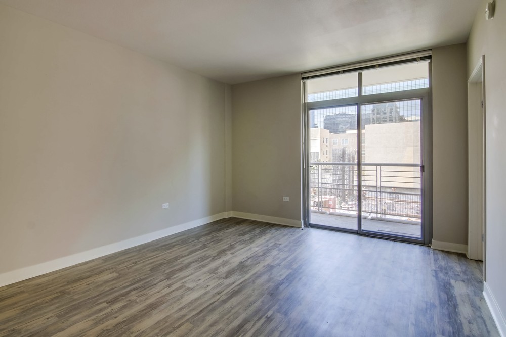 Virtual tour photo 11 of 30 for 425 W Beech St #311
