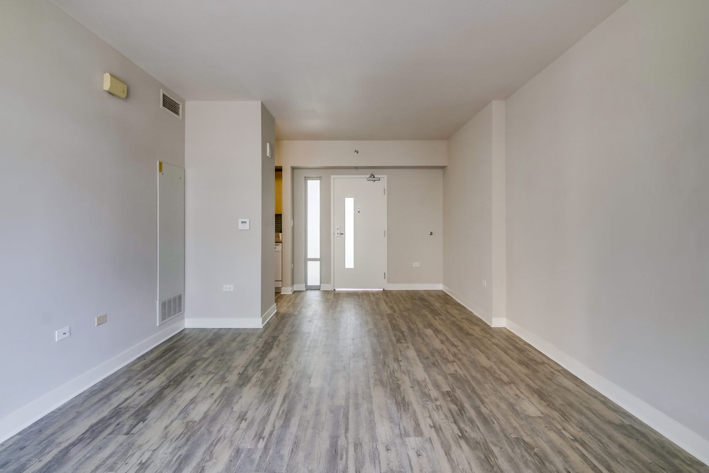 Virtual tour photo 13 of 30 for 425 W Beech St #311