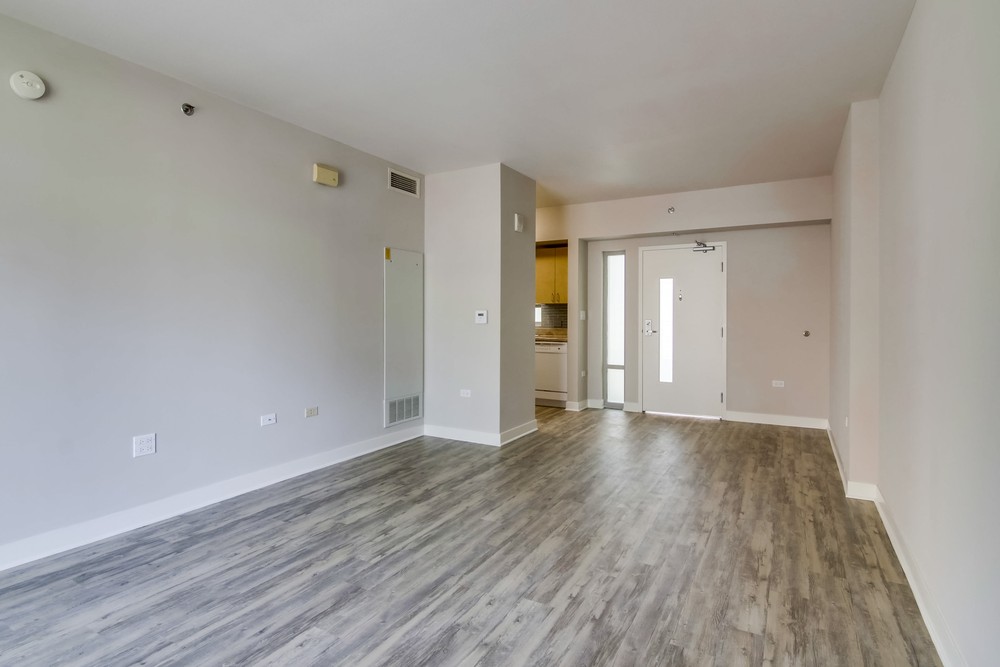 Virtual tour photo 14 of 30 for 425 W Beech St #311