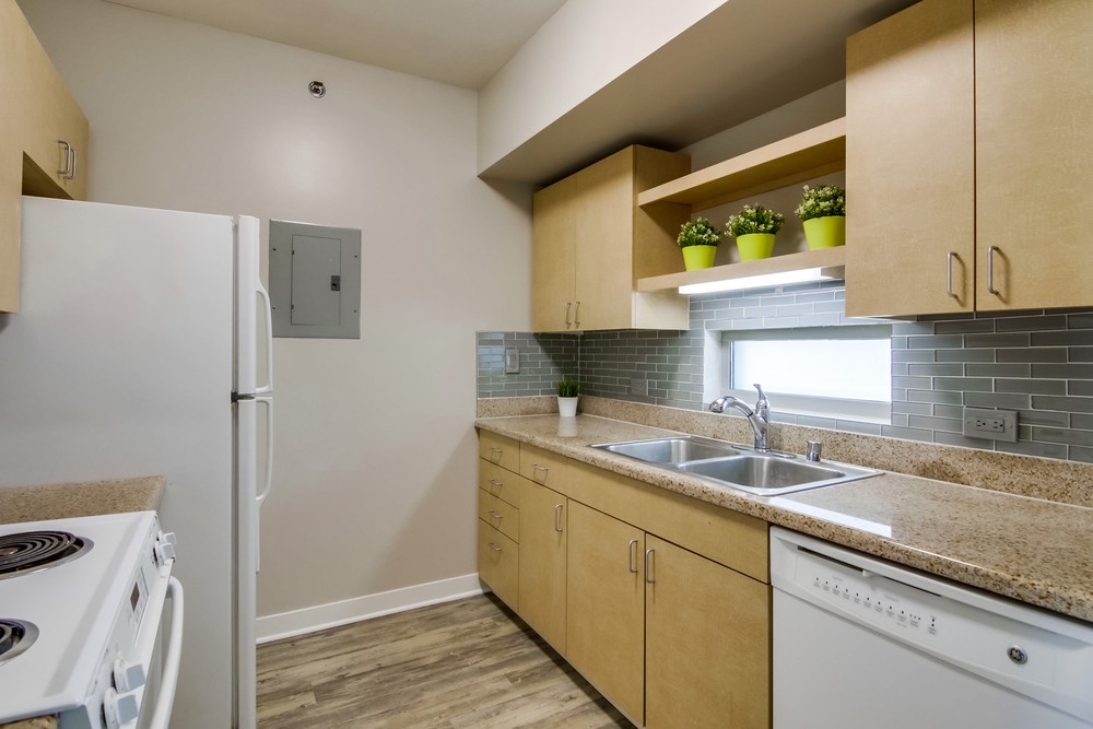 Virtual tour photo 15 of 30 for 425 W Beech St #311