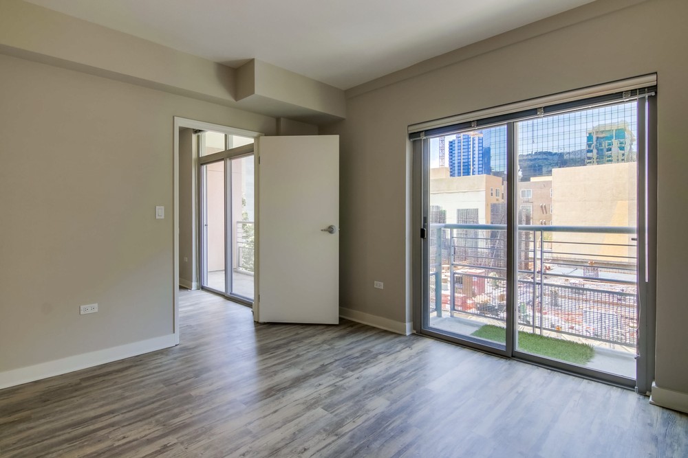 Virtual tour photo 21 of 30 for 425 W Beech St #311