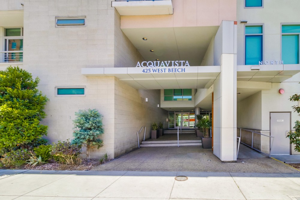 Virtual tour photo 5 of 35 for 425 W Beech St #956