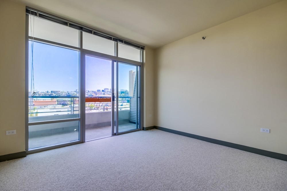 Virtual tour photo 7 of 35 for 425 W Beech St #956