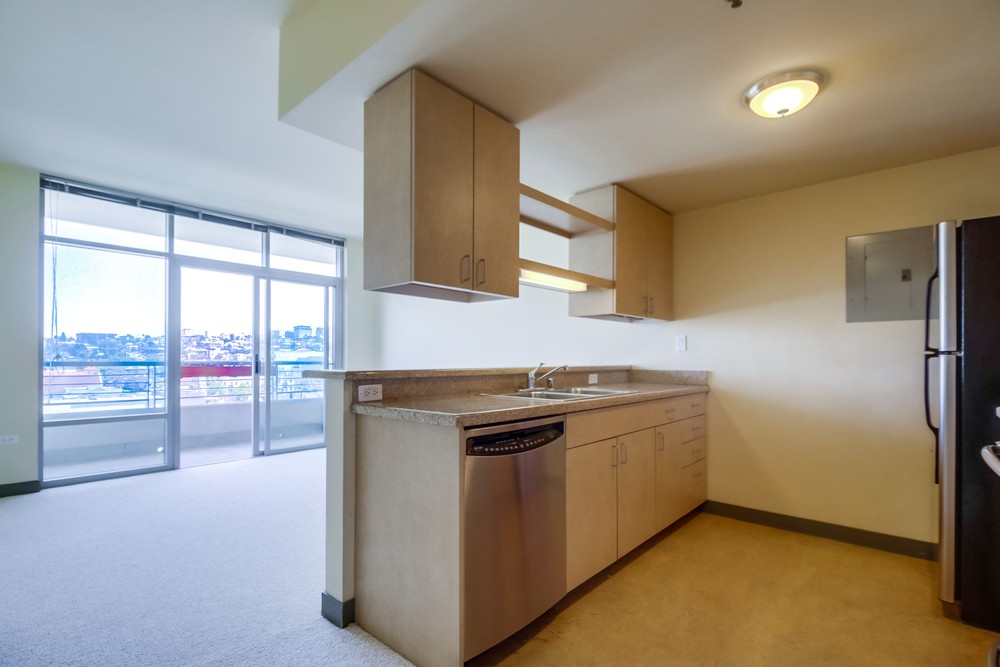 Virtual tour photo 17 of 35 for 425 W Beech St #956