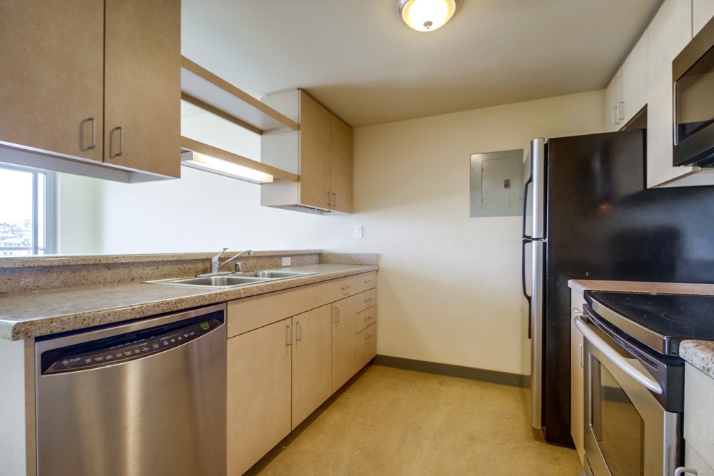 Virtual tour photo 18 of 35 for 425 W Beech St #956