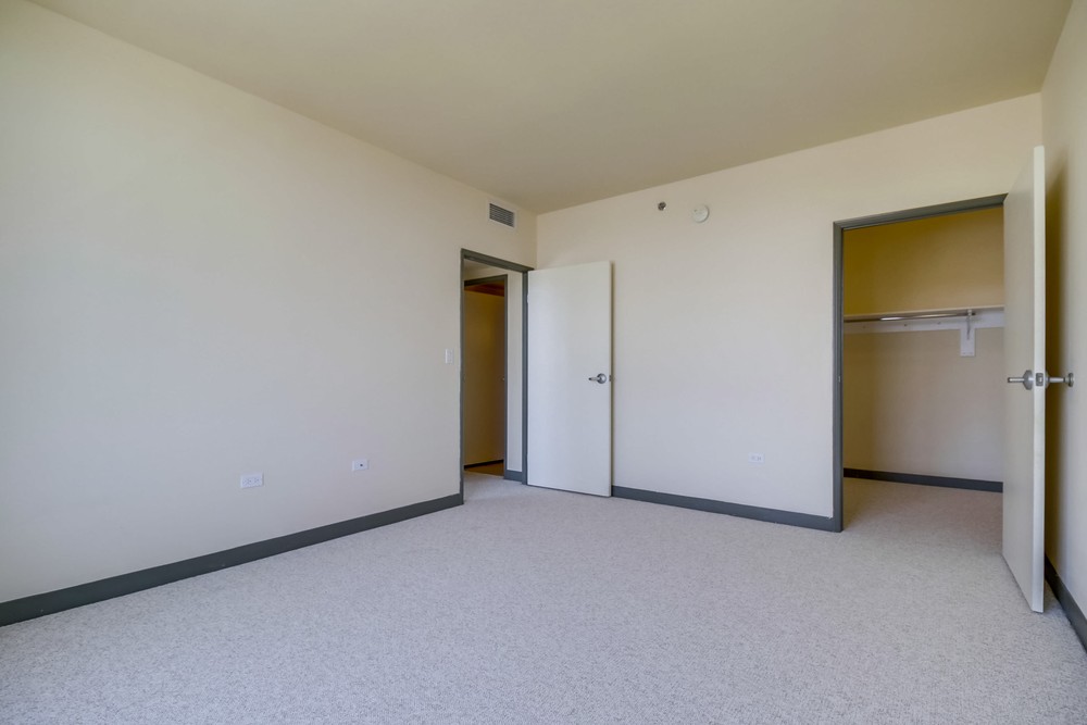 Virtual tour photo 23 of 35 for 425 W Beech St #956