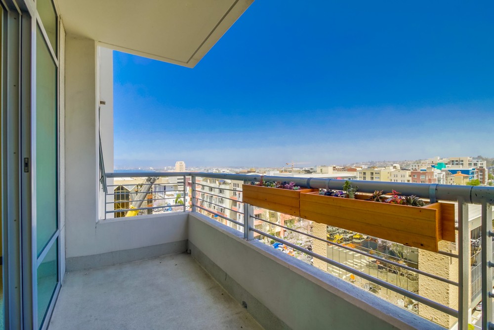 Virtual tour photo 29 of 35 for 425 W Beech St #956