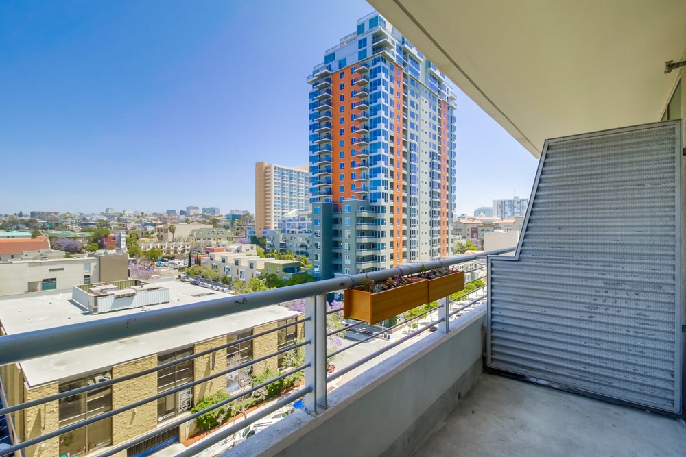 Virtual tour photo 36 of 35 for 425 W Beech St #956