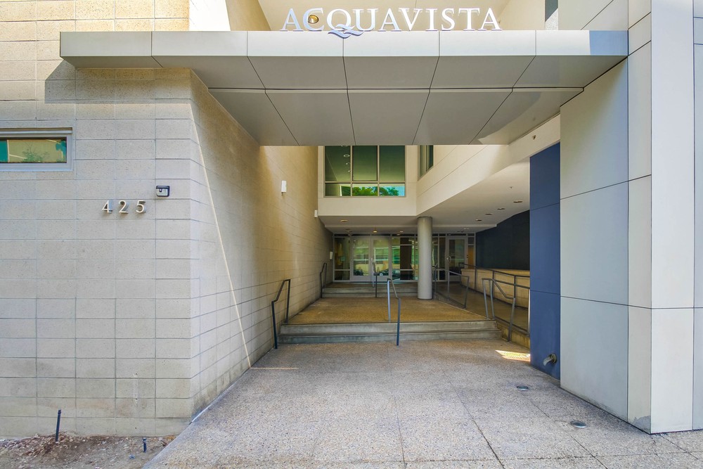 Virtual tour photo 5 of 44 for 425 W Beech St UNIT 1107