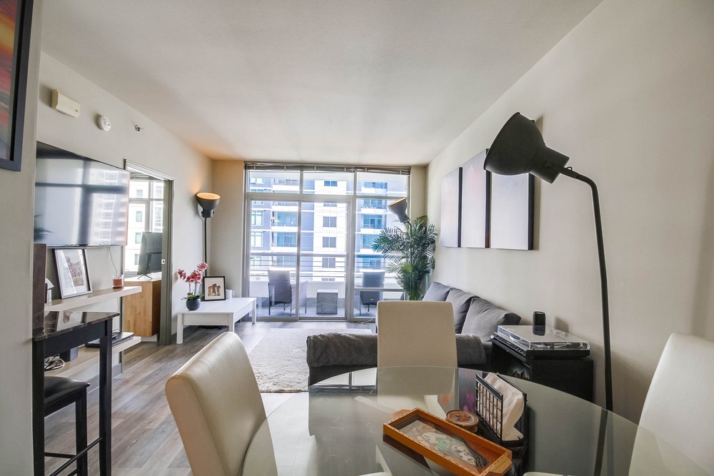 Virtual tour photo 10 of 44 for 425 W Beech St UNIT 1107