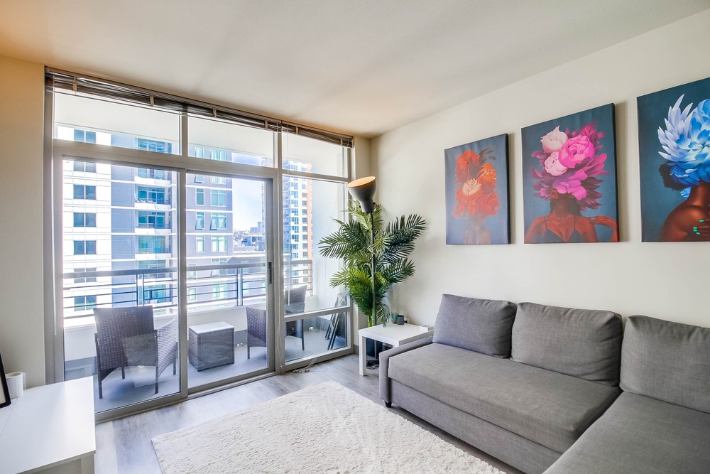 Virtual tour photo 13 of 44 for 425 W Beech St UNIT 1107