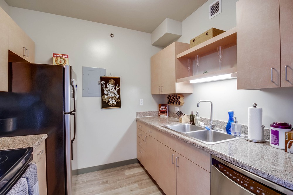 Virtual tour photo 20 of 44 for 425 W Beech St UNIT 1107