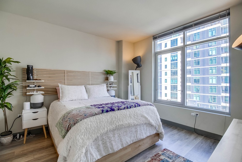 Virtual tour photo 24 of 44 for 425 W Beech St UNIT 1107