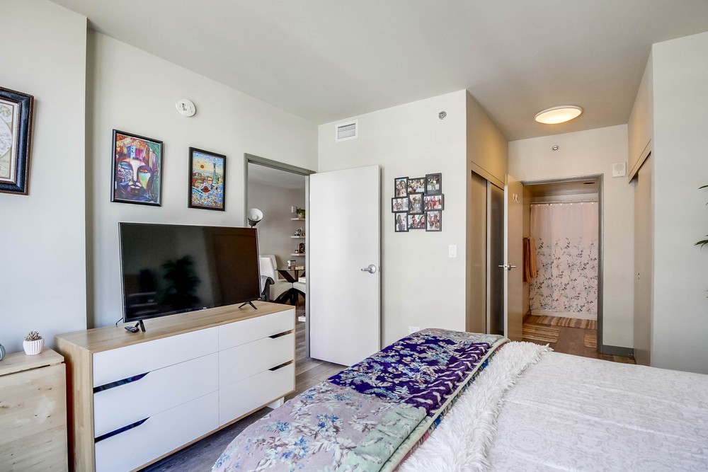 Virtual tour photo 28 of 44 for 425 W Beech St UNIT 1107