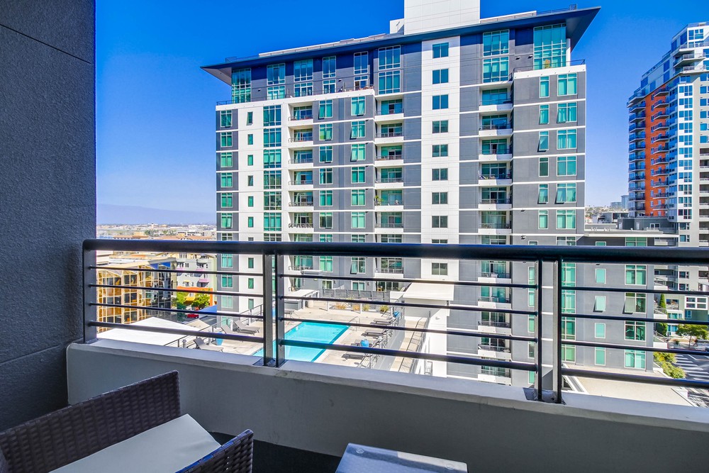 Virtual tour photo 37 of 44 for 425 W Beech St UNIT 1107