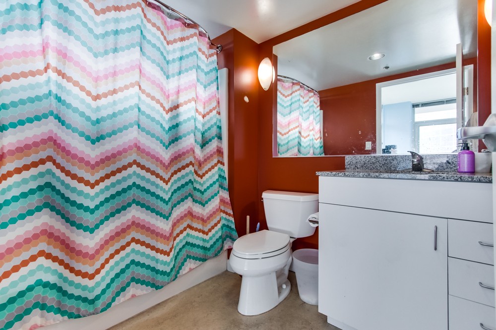 Virtual tour photo 7 of 19 for 425 West Beech Street #501