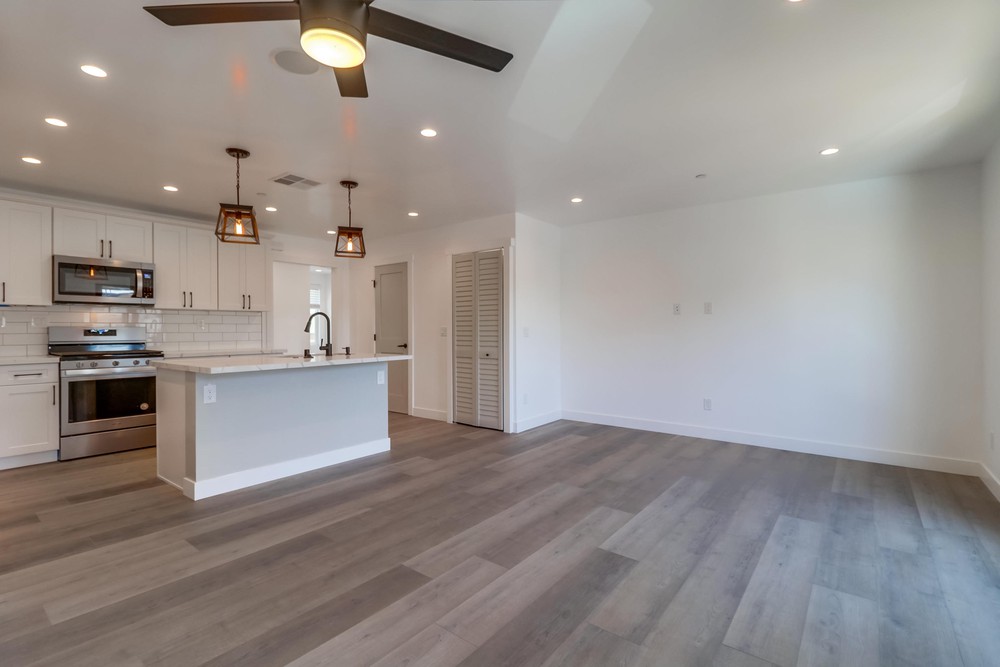 Virtual tour photo 7 of 29 for 4250 Cleveland Ave