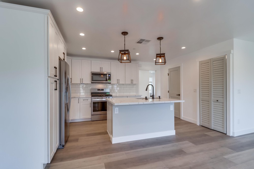 Virtual tour photo 8 of 29 for 4250 Cleveland Ave