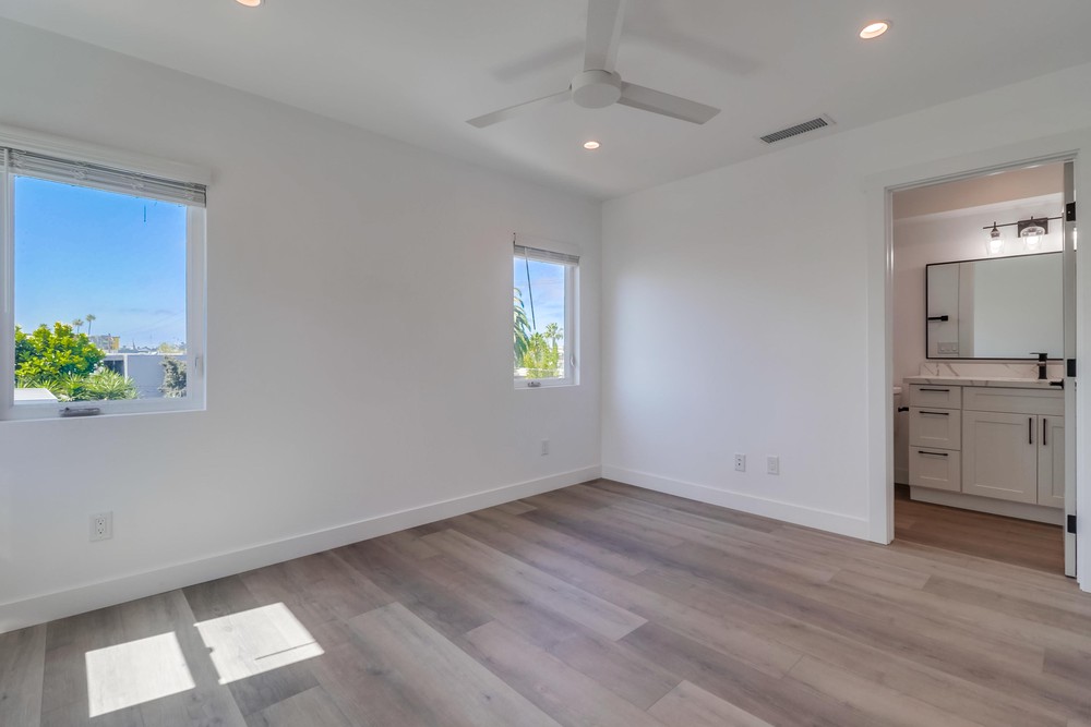 Virtual tour photo 19 of 29 for 4250 Cleveland Ave