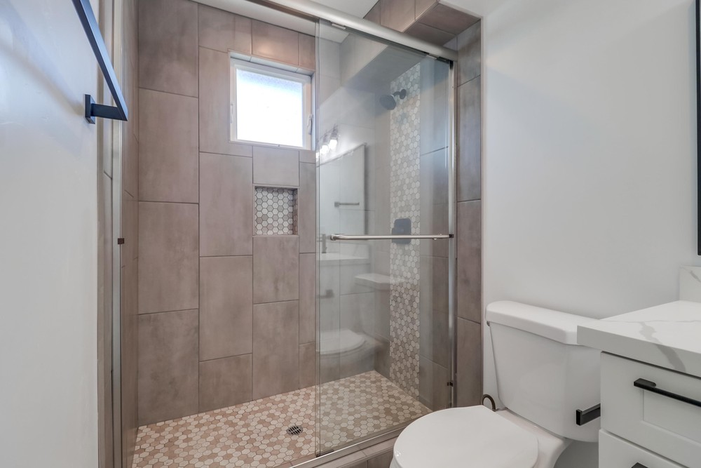 Virtual tour photo 23 of 29 for 4250 Cleveland Ave