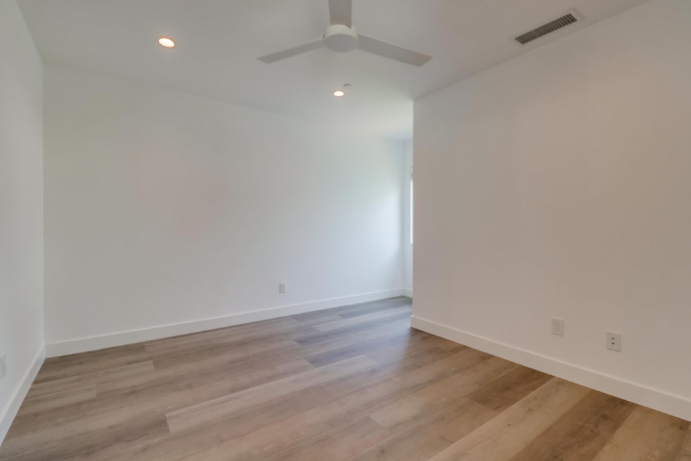 Virtual tour photo 24 of 29 for 4250 Cleveland Ave