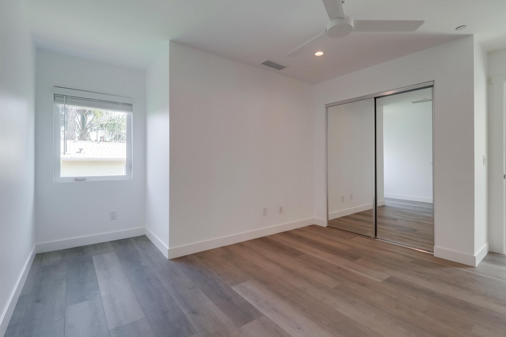 Virtual tour photo 26 of 29 for 4250 Cleveland Ave