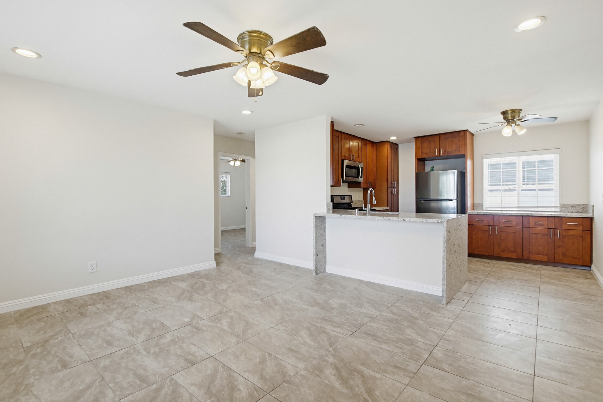 Virtual tour photo 9 of 52 for 4251-55 Altadena Ave.