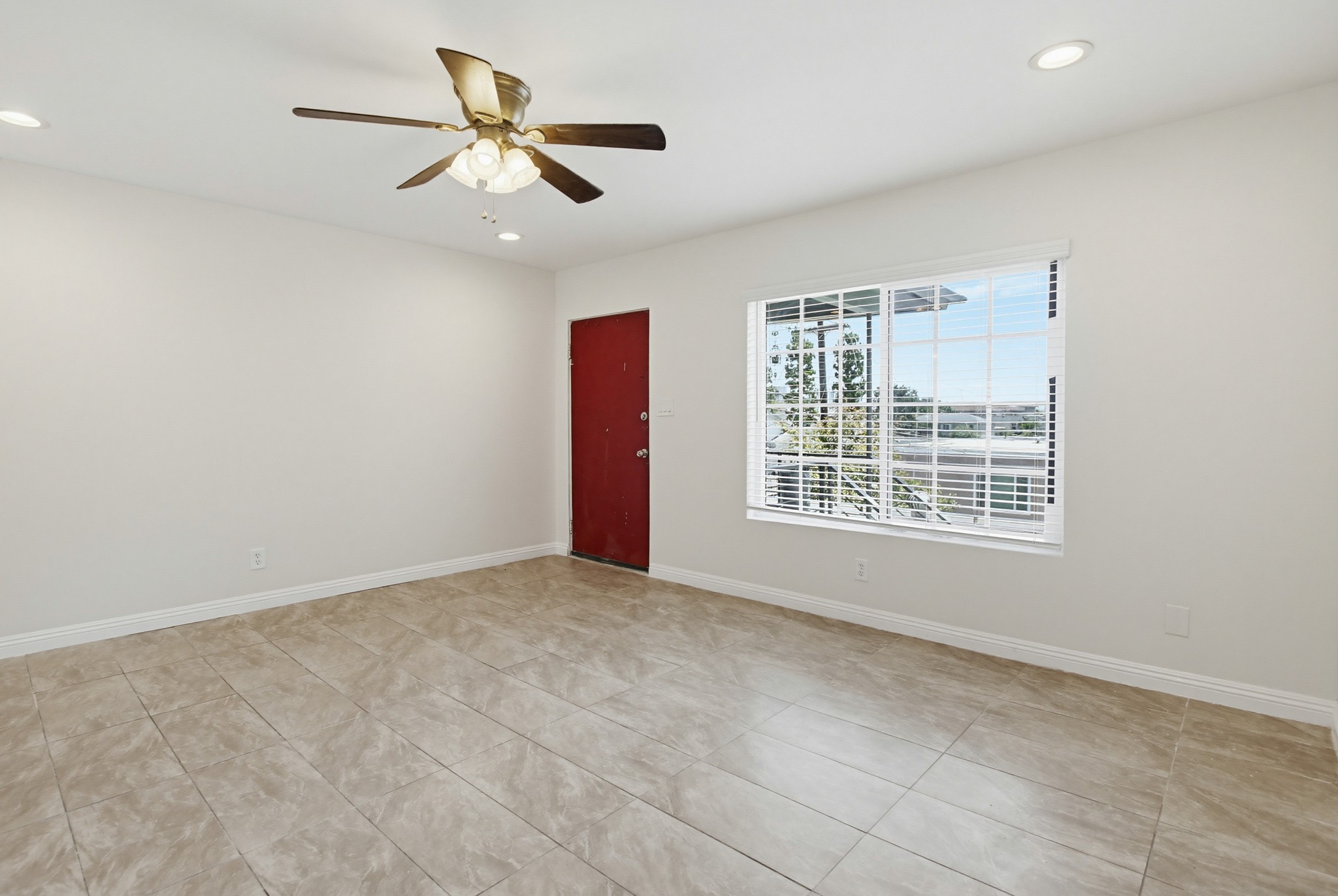 Virtual tour photo 11 of 52 for 4251-55 Altadena Ave.