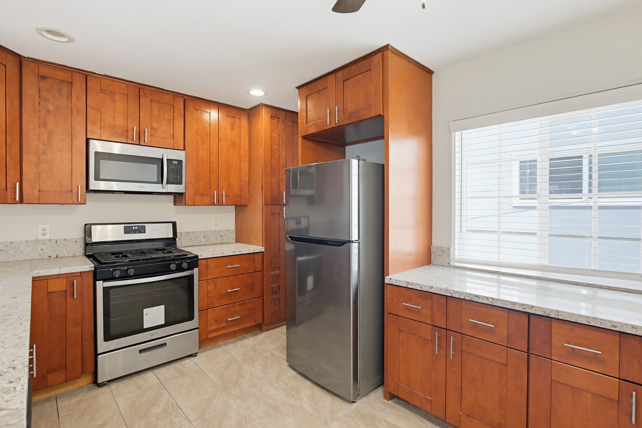Virtual tour photo 14 of 52 for 4251-55 Altadena Ave.