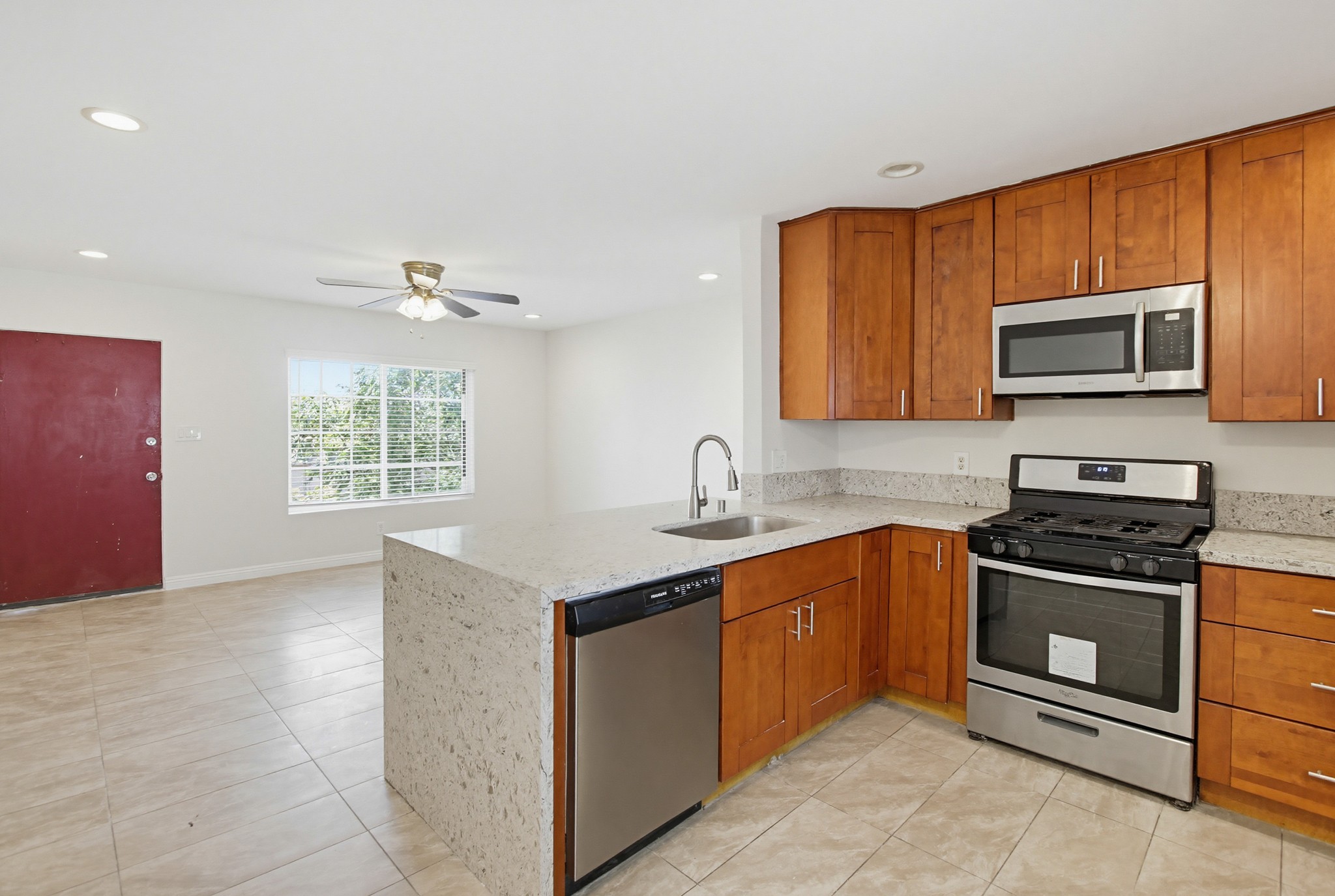 Virtual tour photo 16 of 52 for 4251-55 Altadena Ave.
