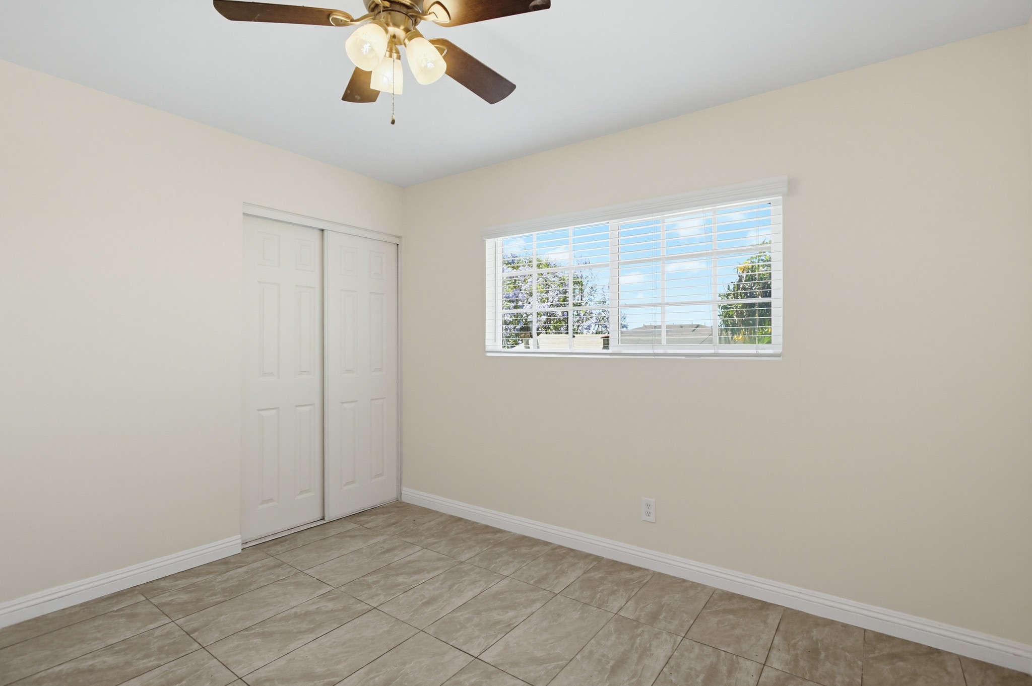 Virtual tour photo 21 of 52 for 4251-55 Altadena Ave.
