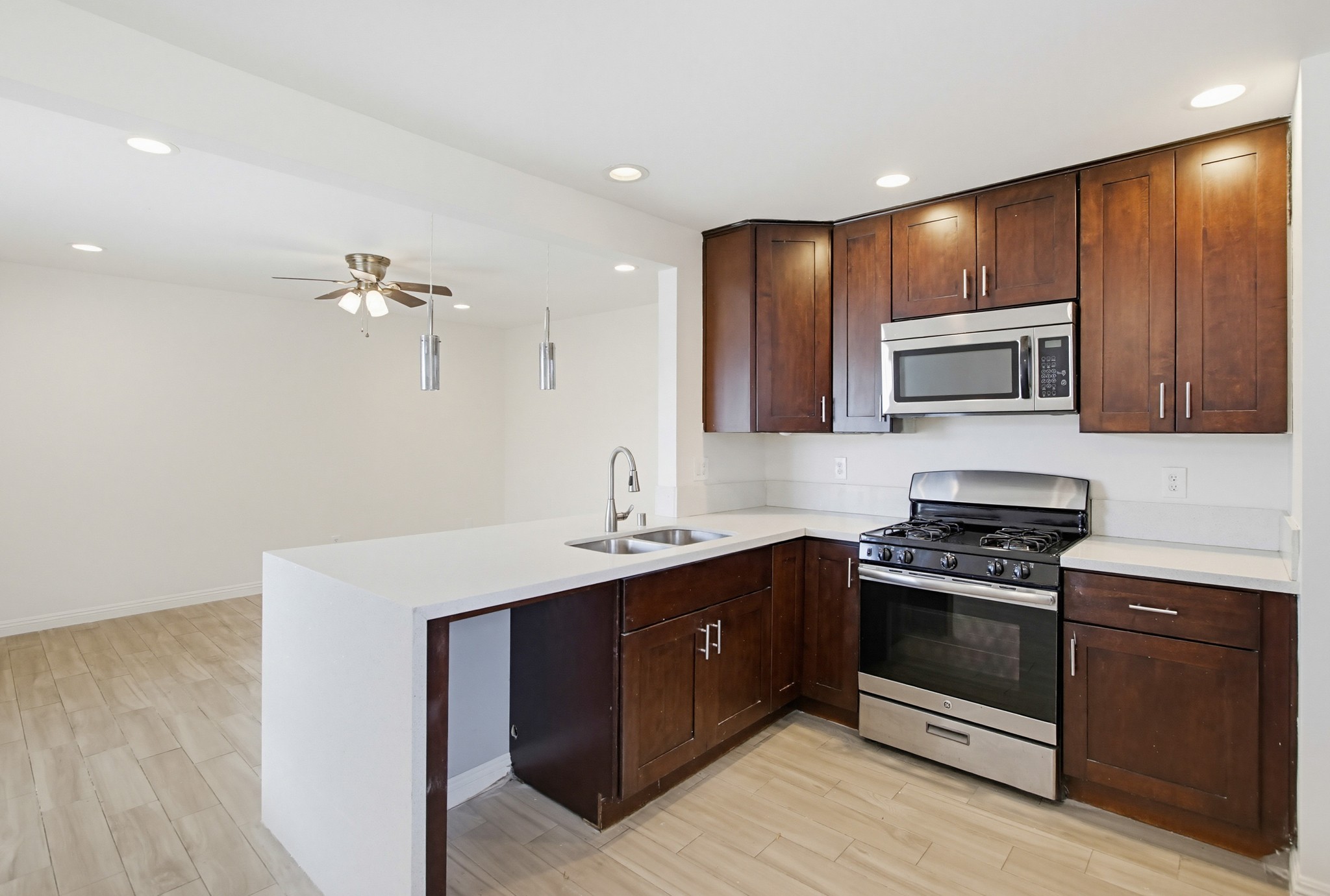 Virtual tour photo 38 of 52 for 4251-55 Altadena Ave.