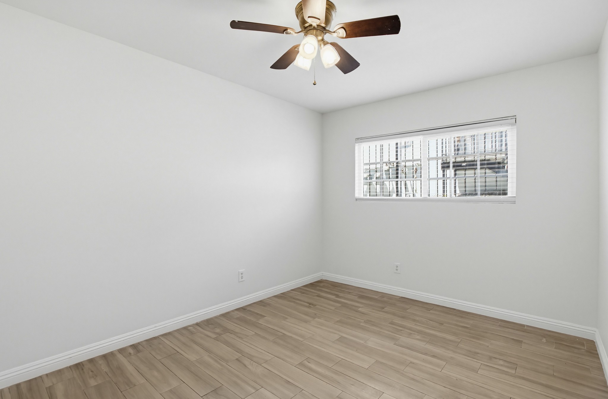 Virtual tour photo 39 of 52 for 4251-55 Altadena Ave.