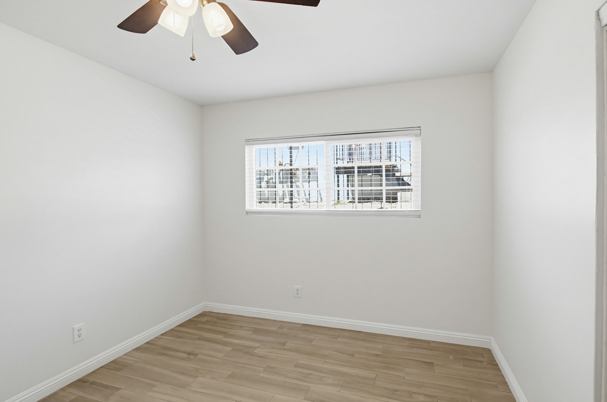 Virtual tour photo 40 of 52 for 4251-55 Altadena Ave.