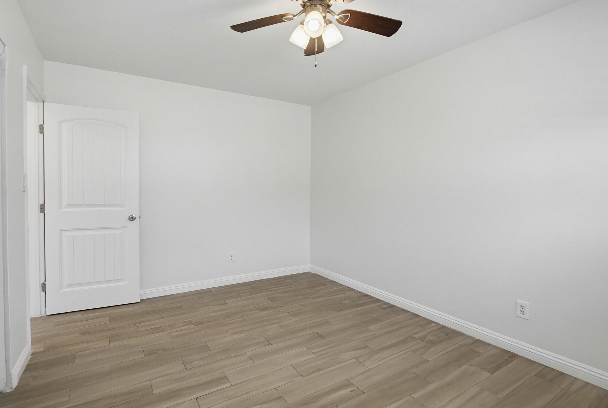Virtual tour photo 43 of 52 for 4251-55 Altadena Ave.