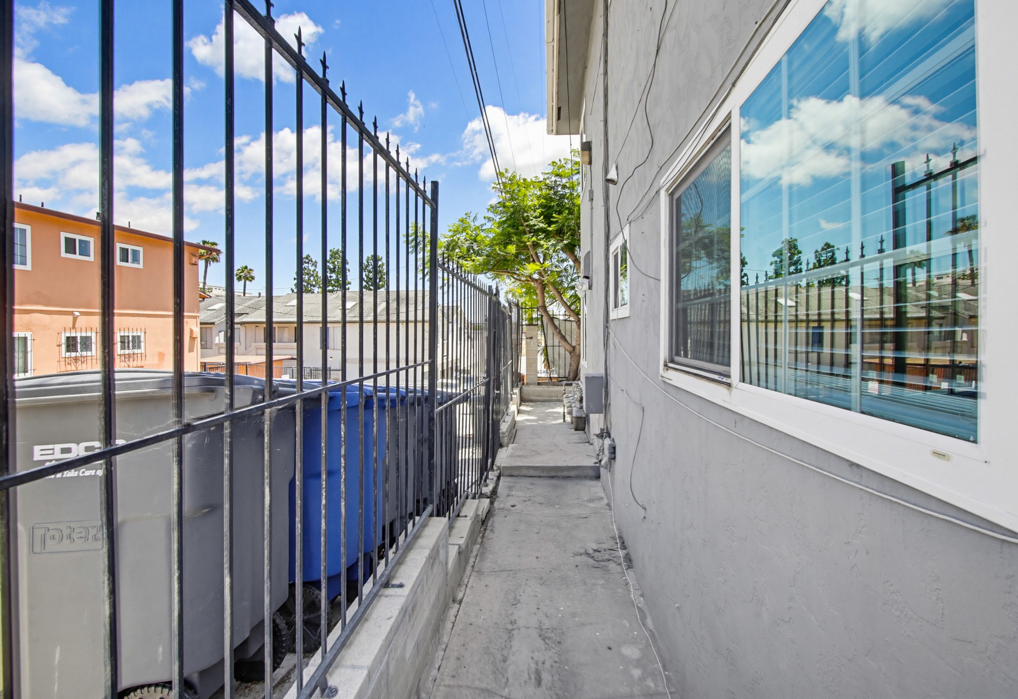 Virtual tour photo 52 of 52 for 4251-55 Altadena Ave.