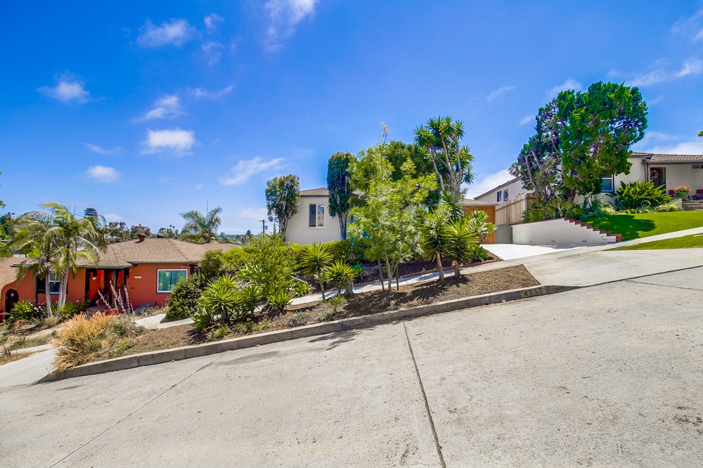Virtual tour photo 3 of 77 for 4251 Niagara Ave