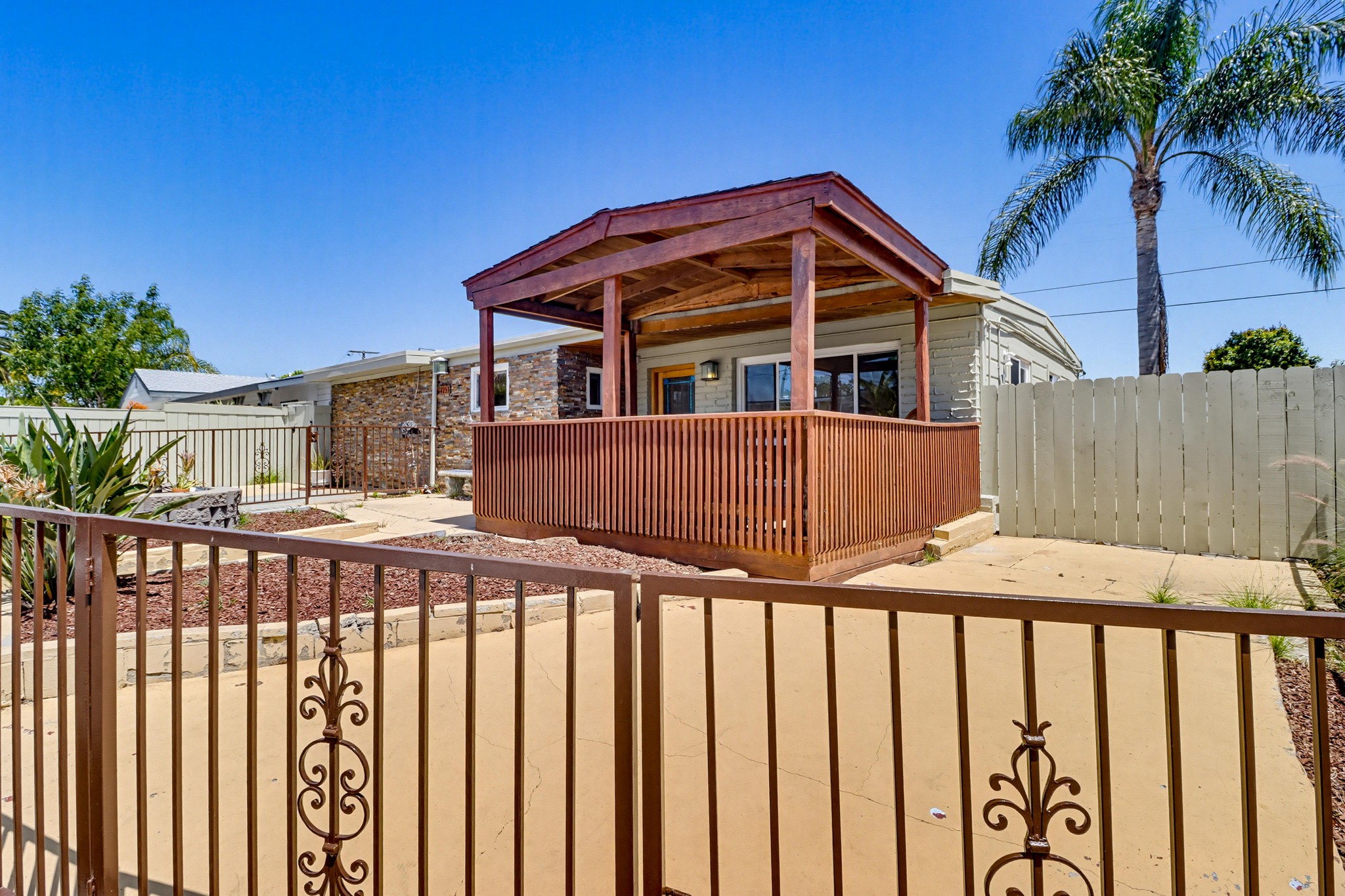 Virtual tour photo 7 of 47 for 4253 View Pl