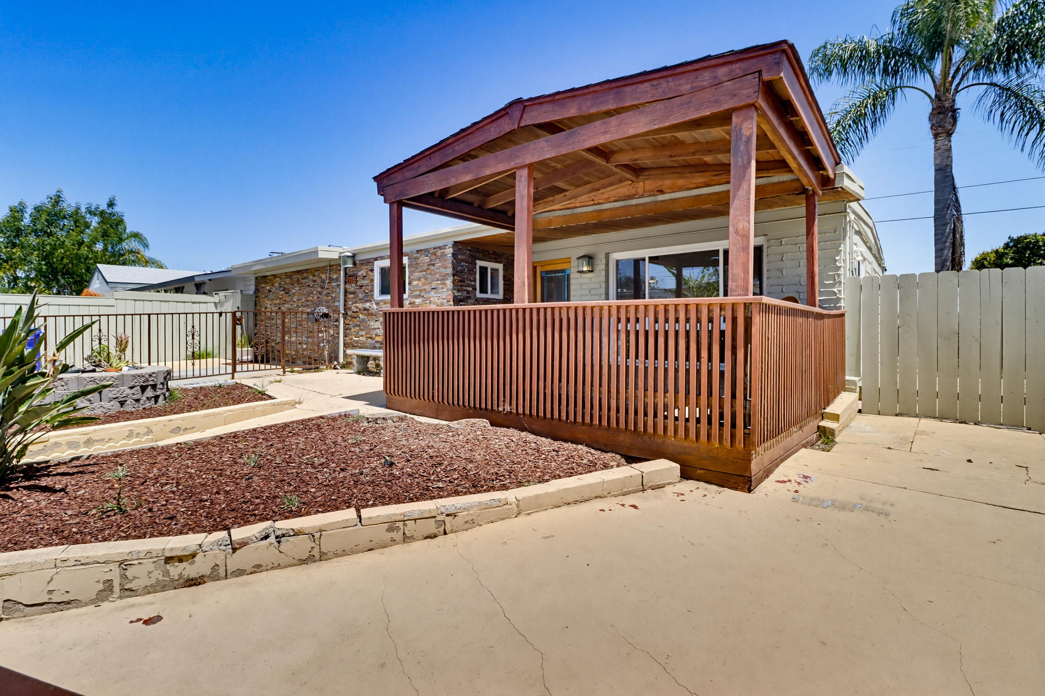 Virtual tour photo 8 of 47 for 4253 View Pl